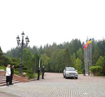 images (3) Економічна співпраця та відбудова України стане основою нової ініціативи C8