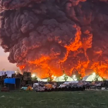 screenshot_2026_07_22_at_16_10_04_drone_attack_sparks_fire_at_wildberries_logistics_hub_in_krasnodar_ukrainska_pravda Мільярдні збитки та згорілі склади: як масовані удари по логістиці змінять цінники на полицях